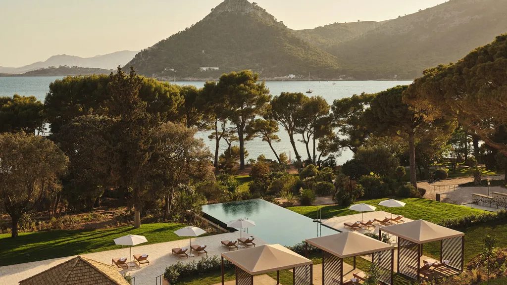 Four Seasons Mallorca – легендарный 5-звездочный курорт на Форменторе