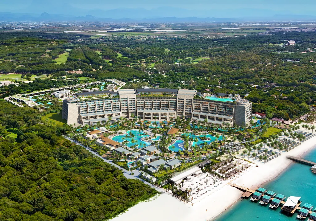Regnum The Crown: The Ultimate 5-Star Luxury Resort in Antalya